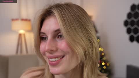 JessyinCherri yang online show from December 30, 7:37 am