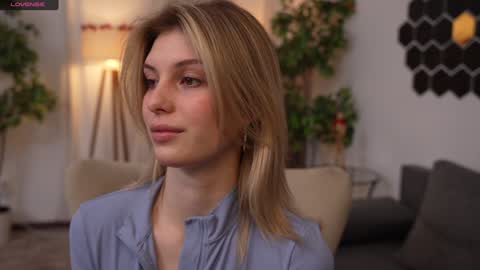 JessyinCherri yang online show from February 7, 7:18 am