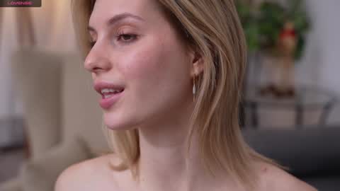 JessyinCherri yang online show from February 8, 10:18 am