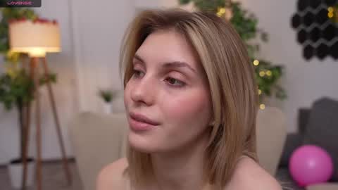 JessyinCherri yang online show from February 17, 7:26 am