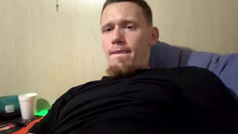 Snapshot of reggiemachete chatting on October 30, 8:16 am reggiemachete online show from October 30, 8:16 am