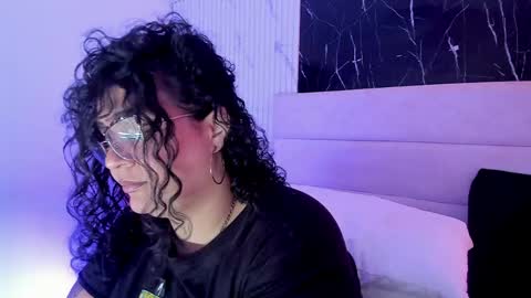 Snapshot of reginavegaa chatting on May 14, 9:16 am reginavegaa online show from May 14, 9:16 am