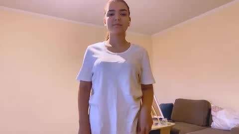 Snapshot of reginelawary chatting on October 23, 1:21 pm Regin online show from October 23, 1:21 pm