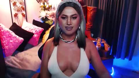 Red Ivy online show from March 29, 9:15 pm