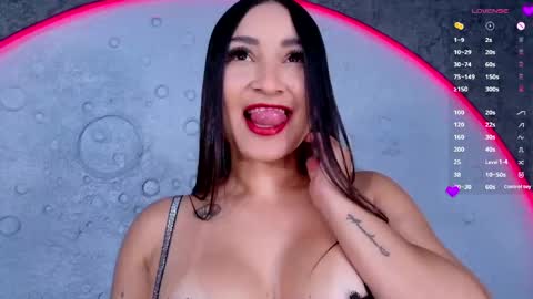 reiinachloe online show from April 14, 4:57 pm