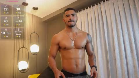 Snapshot of reik_von chatting on April 30, 12:22 pm Reik online show from April 30, 12:22 pm