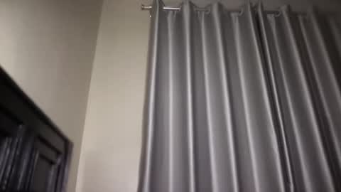 reina77xo online show from April 10, 5:50 pm