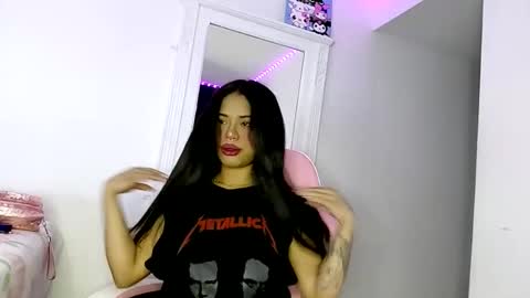 reina_reina online show from December 2, 11:34 pm