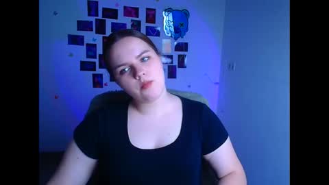 Reina online show from March 9, 6:28 am