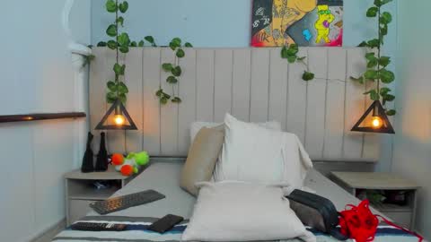 Reishell ross online show from February 14, 4:15 pm