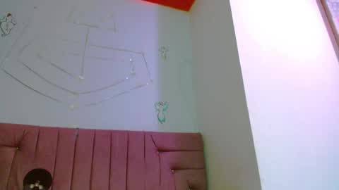 reiv_femboy online show from May 30, 8:44 am