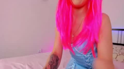 Snapshot of relaxi_g1rl chatting on June 19, 3:05 pm Elly online show from June 19, 3:05 pm