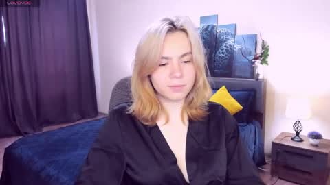 RemiPeach online show from May 29, 3:43 pm