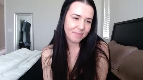 Snapshot of remybella2017 chatting on January 5, 6:55 pm Bella Lively online show from January 5, 6:55 pm