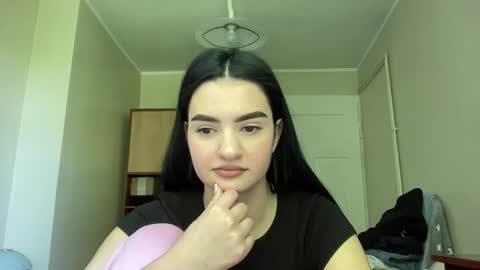 Snapshot of renata_a1 chatting on June 23, 12:36 pm Renata online show from June 23, 12:36 pm