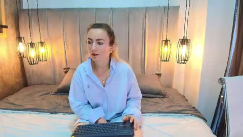 renata_fitnes online show from June 2, 12:18 pm
