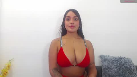 Snapshot of renatabrownn28 chatting on July 14, 10:21 am renatabrownn28 online show from July 14, 10:21 am