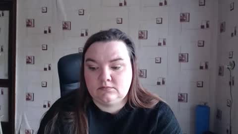 renataoia online show from February 13, 12:23 pm