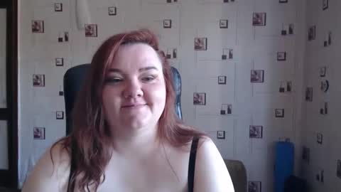 renataoia online show from April 5, 9:17 am