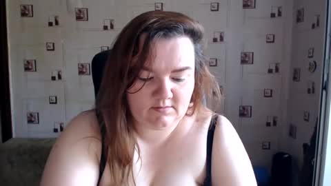 Snapshot of renataoia chatting on July 20, 11:23 am renataoia online show from July 20, 11:23 am