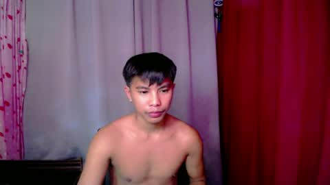 Snapshot of rence_kiethxx chatting on June 29, 4:41 am Rence online show from June 29, 4:41 am