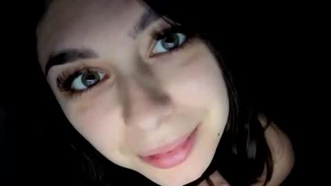 Snapshot of renee_loah chatting on October 22, 9:14 pm renee_loah online show from October 22, 9:14 pm