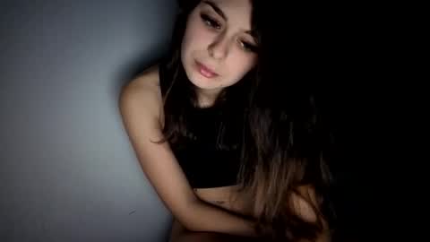 Snapshot of renee_loah chatting on November 3, 9:48 pm renee_loah online show from November 3, 9:48 pm