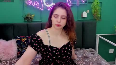 reneeblair online show from April 14, 1:44 am