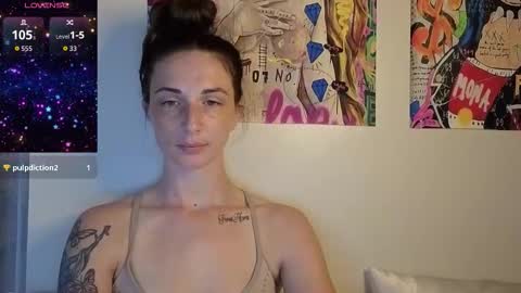 Snapshot of reneeluvs chatting on September 30, 9:14 am Reneeluvs online show from September 30, 9:14 am