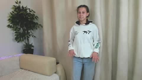 Snapshot of renettaschmeling chatting on May 9, 4:34 pm Christina online show from May 9, 4:34 pm