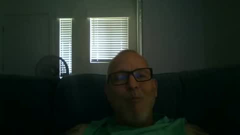 Snapshot of renewaz chatting on February 28, 7:15 pm Renewaz online show from February 28, 7:15 pm