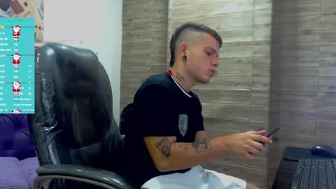 R E N E  online show from December 20, 3:47 am