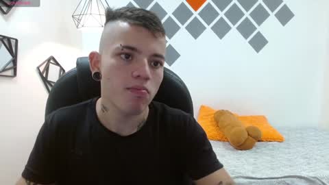 R E N E  online show from December 31, 6:57 pm