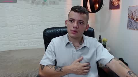 R E N E  online show from January 5, 3:11 am