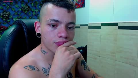 R E N E  online show from January 12, 5:13 am