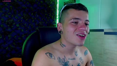 R E N E  online show from January 15, 7:05 am