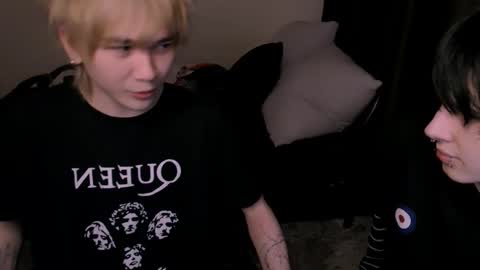 Snapshot of rennuts chatting on February 3, 2:53 am rennuts online show from February 3, 2:53 am