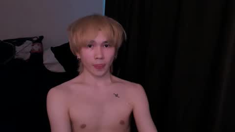 Snapshot of rennuts chatting on February 12, 6:47 pm rennuts online show from February 12, 6:47 pm