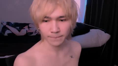 Snapshot of rennuts chatting on February 24, 1:20 pm rennuts online show from February 24, 1:20 pm