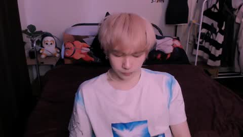 rennuts online show from April 13, 3:17 pm