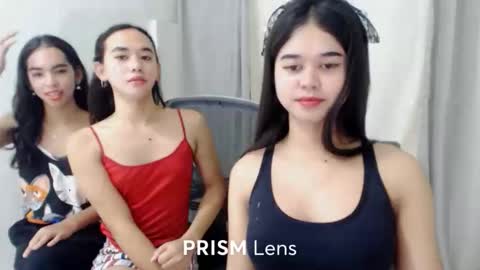 rennygurl online show from March 27, 10:15 am