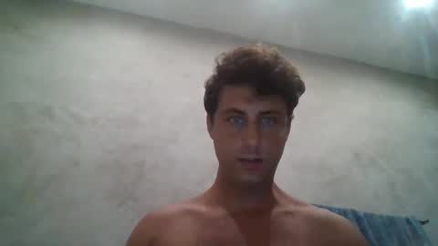 Snapshot of renud chatting on September 10, 4:56 am renud online show from September 10, 4:56 am