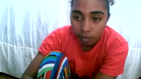 Rephaleta online show from May 13, 10:56 am