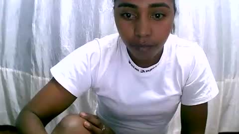 Rephaleta online show from May 28, 10:56 am