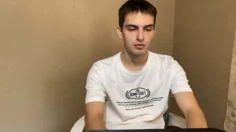 Snapshot of requiemshine chatting on July 20, 10:39 am requiemshine online show from July 20, 10:39 am