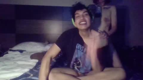 Snapshot of residentgoblin chatting on January 15, 10:17 am residentgoblin online show from January 15, 10:17 am