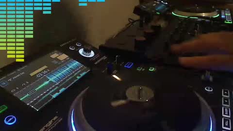 GearPorn online show from November 9, 7:45 pm