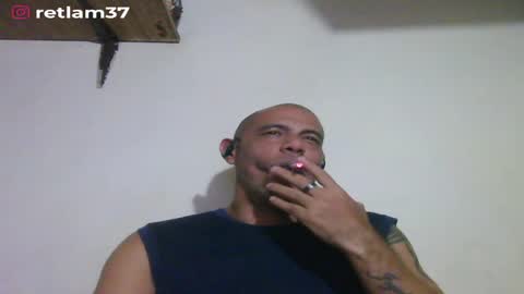 Snapshot of retlam37 chatting on April 1, 3:18 am Walter online show from April 1, 3:18 am