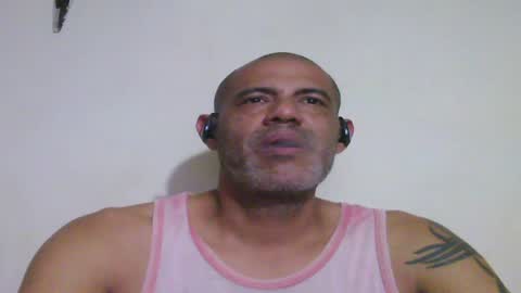 Snapshot of retlam37 chatting on April 2, 5:16 am Walter online show from April 2, 5:16 am