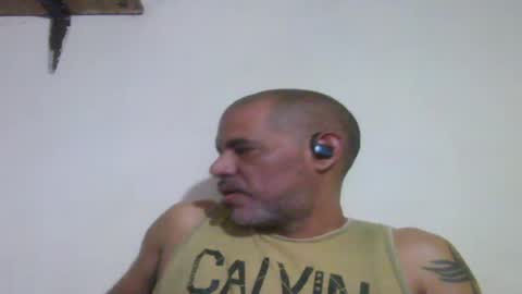 Snapshot of retlam37 chatting on April 3, 3:59 am Walter online show from April 3, 3:59 am